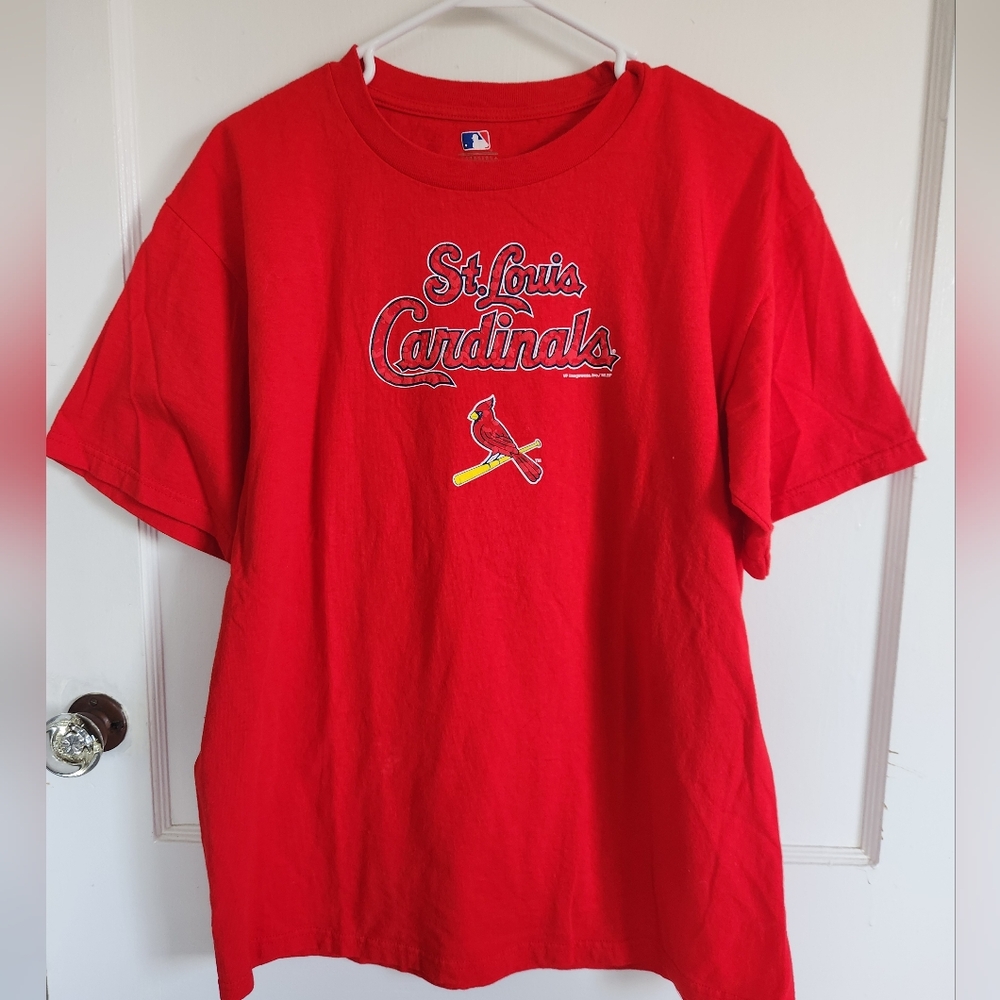 St. Louis Cardinals Red Crewneck Shirt – Size Medium, Genuine Merchandise